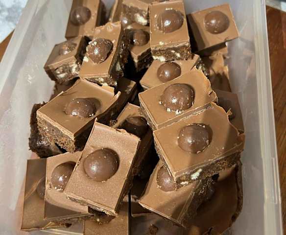 Malteser Slice
