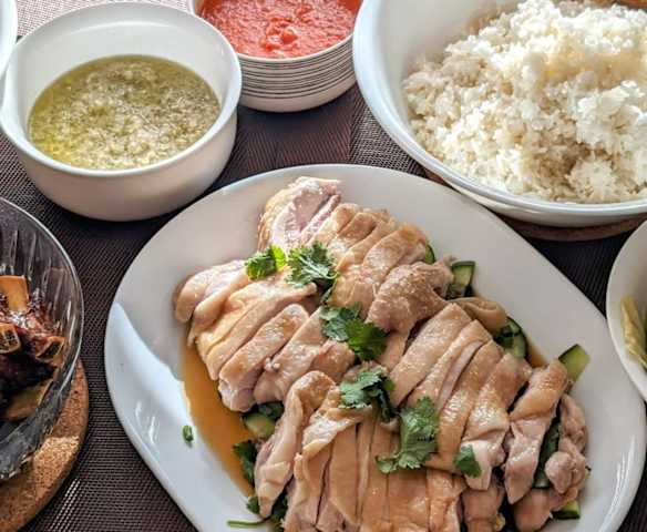 Home-style Steamed Chicken Rice