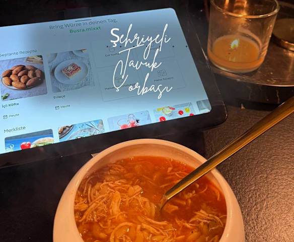 Şehriyeli tavuk çorbası