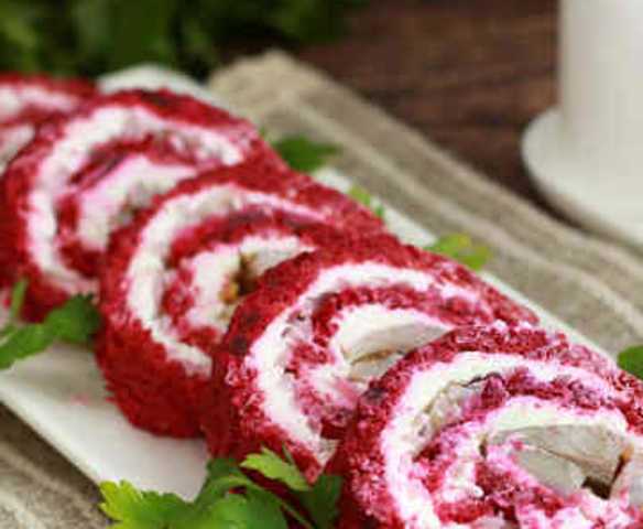 Свекольный рулет с начинкой из сельди