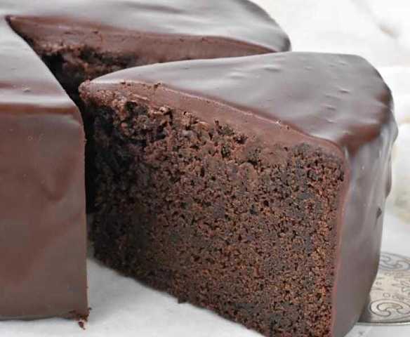 The Ultimate Chocolate Mud Cake