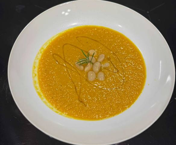 Zuppa di zucca e fagioli