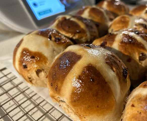 Jojo's Family Style - Hot Cross Buns
