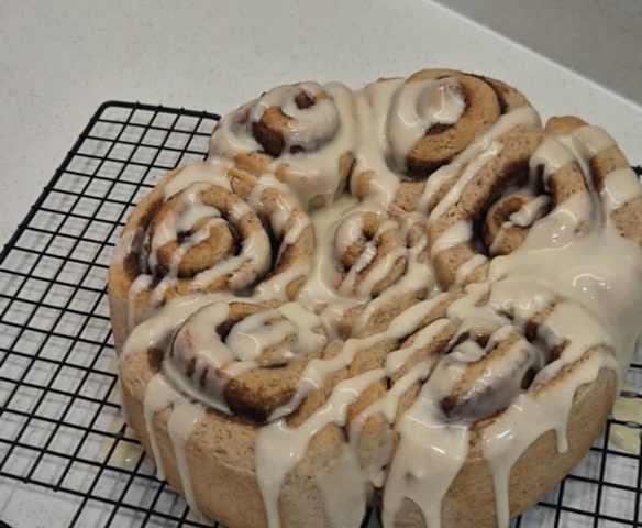CINNAMON SCROLLS / BUNS
