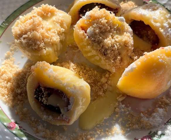 Tvarohové knedlíky se švestkami