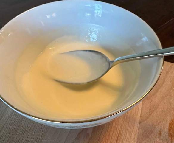 Mayonesa con huevo cocido