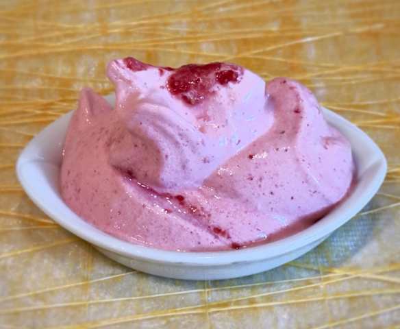 Malinová zmrzlina