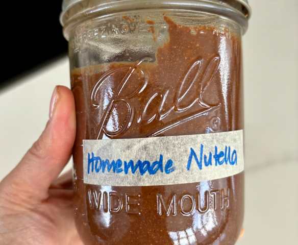 Homemade Nutella (adapted from @chocolatecoveredkatie)