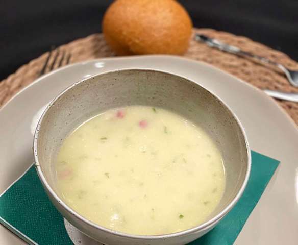 Agnes  Sorel roomsoep ..                   deze royale fluweelzachte soep verdient zeker een plekje in je feestmenu!