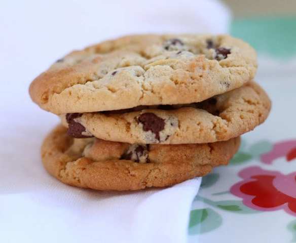 Only THE BEST Chocolate Chip Cookies EVER!
