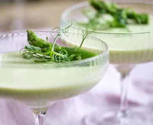 Groene Asperges Panna Cotta met oude kaas