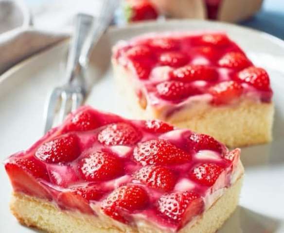 Jahodové řezy s pudinkem