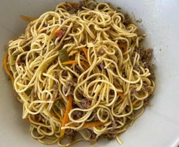 Asijské nudle s hovězím masem