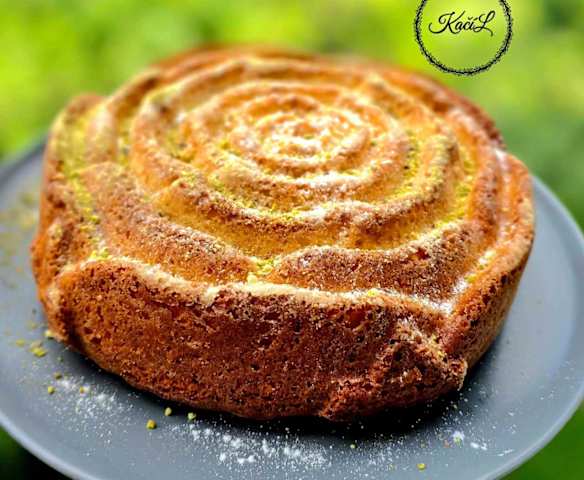 Žloutková bábovka