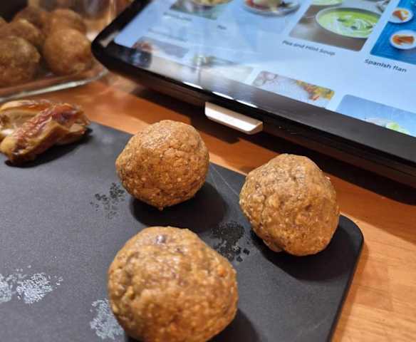Protein balls