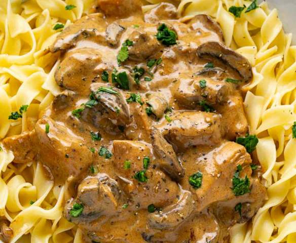 Chicken stroganoff
