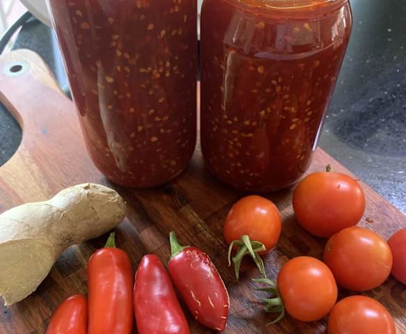 Rajčatová chilli omáčka