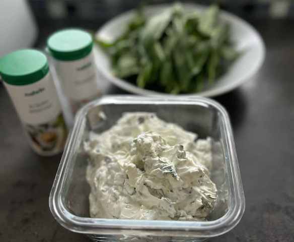 Pomazánka z čerstvého sýra a smetany